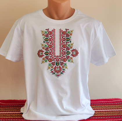Мъжка  бяла тениска с бродерия 