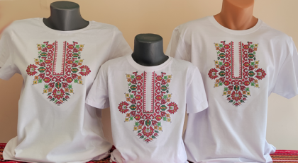 Комплект тениски с бродерия