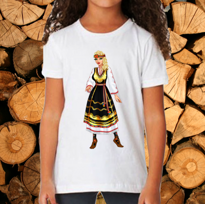 Детска тениска с народни мотиви.