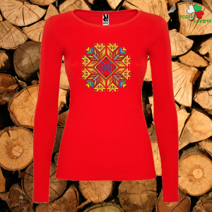 Дамска блуза  с народни мотиви