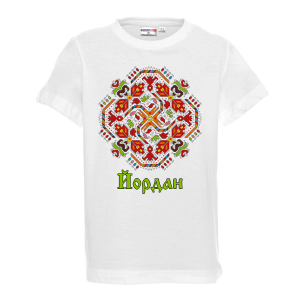 Тениска с щампа с шевица