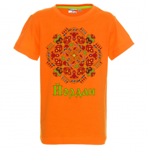 Тениска с щампа с шевица