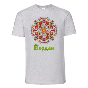 Тениска с щампа с шевица