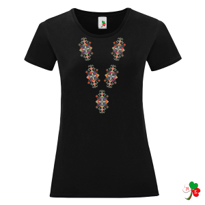 Черна дамска тениска с мотиви на шевици