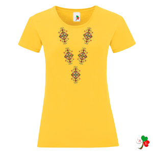 Цветни дамски тениски с народни мотиви