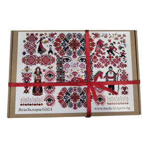 Стилна подаръчна кутия с панделка