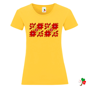 Цветни дамски тениски с народни мотиви на шевици