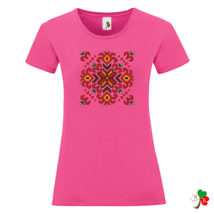 Цветни дамски тениски с народни мотиви на шевици 