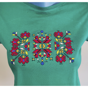 Дамска зелена тениска с бродерия 