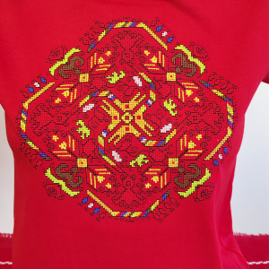Дамска червена тениска с бродерия - Слънце