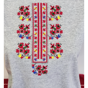 Дамска сива тениска с бродерия 