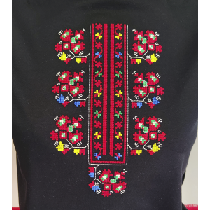 Дамска черна тениска с бродерия