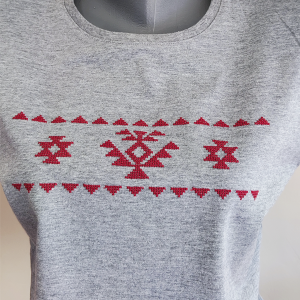 Дамска сива тениска с бродерия- Канатица