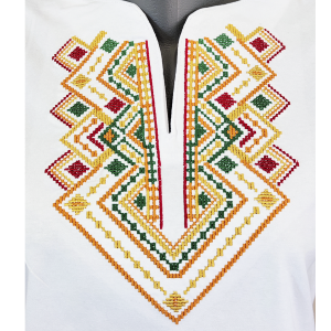 Бяла  дамска тениска с бродерия