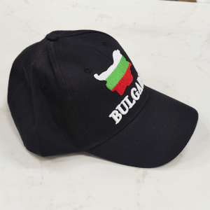 Черна лятна шапка