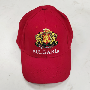 Червена лятна шапка