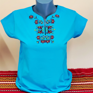 Синя  дамска тениска с бродерия