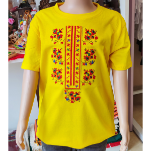 Детска жълта тениска с шевица