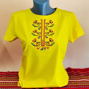 Дамска жълта тениска с бродерия