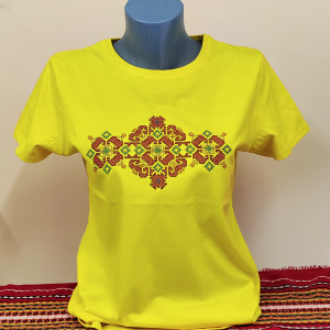 Дамска жълта тениска с бродерия