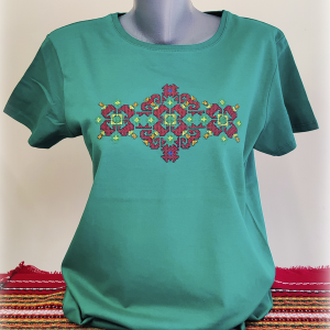 Дамска зелена тениска с бродерия