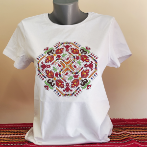 Дамска бяла тениска с бродерия - Слънце