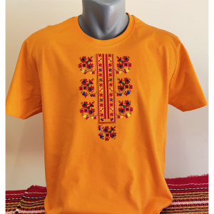 Мъжка оранжева тениска с бродерия 