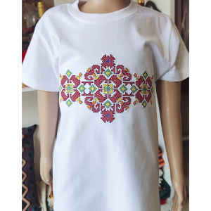 Детска бяла тениска с бродерия