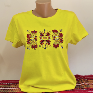 Дамска жълта тениска с бродерия 