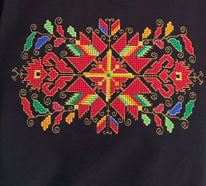 Мъжка  черна тениска с бродерия - Лазарки