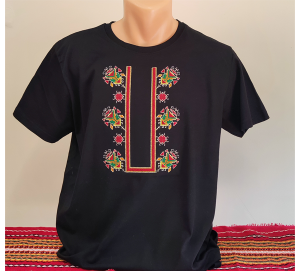 Мъжка  черна тениска с бродерия 