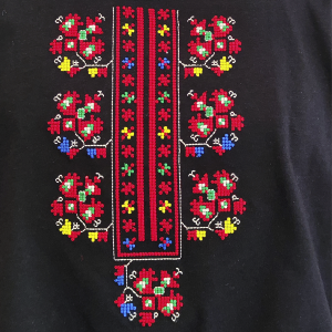 Мъжка  черна блуза с бродерия 