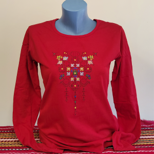 Дамска червена блуза с бродерия