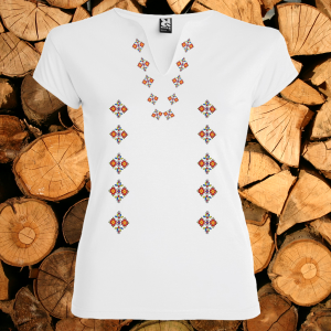 Висококачествена дамска тениска с мотиви на шевици- вариант 2