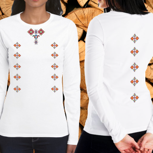 Дамска блуза с дълъг ръкав , мотиви на шевици.