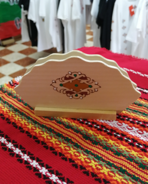 Дървен салфетник