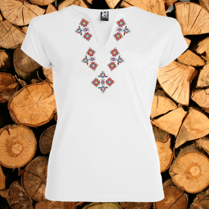 Дамска бяла  тениска с V образно деколте